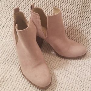 Svetlana Booties!